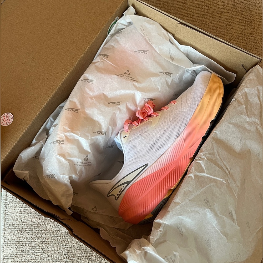 🌿 Altra Women's Experience Flow Running Shoes - Picture 3 of 9